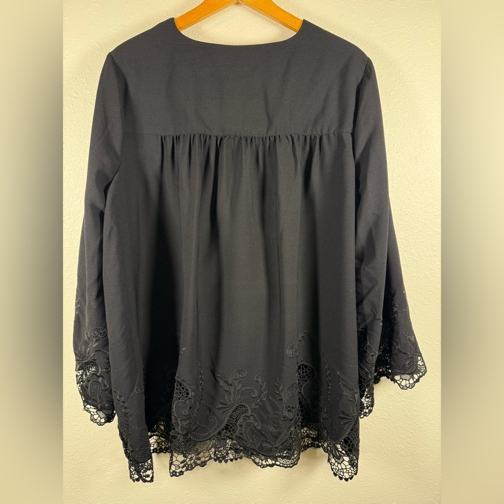 Nina Leonard Women's Surplice Neck Bell Sleeve Hi-Low Top Black Embroidered 1X - Picture 7 of 10